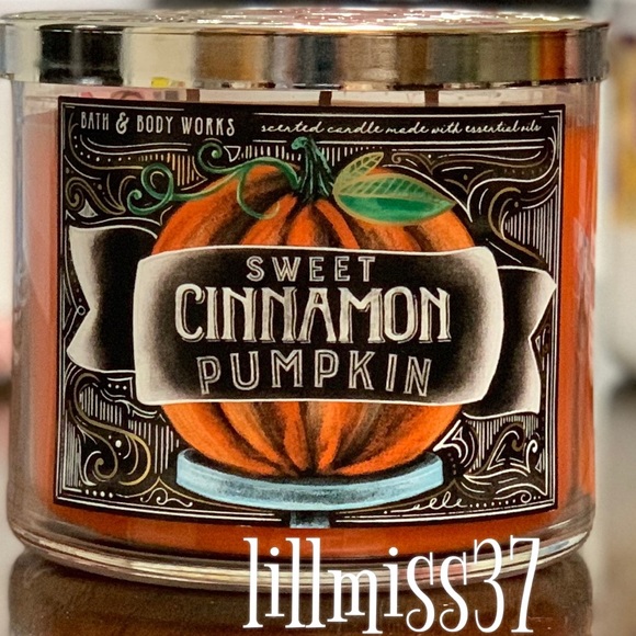 BRAND NEW SWEET CINNAMON PUMPKIN BATH AND BODY WORKS 3 WICK CANDLE - Picture 1 of 5